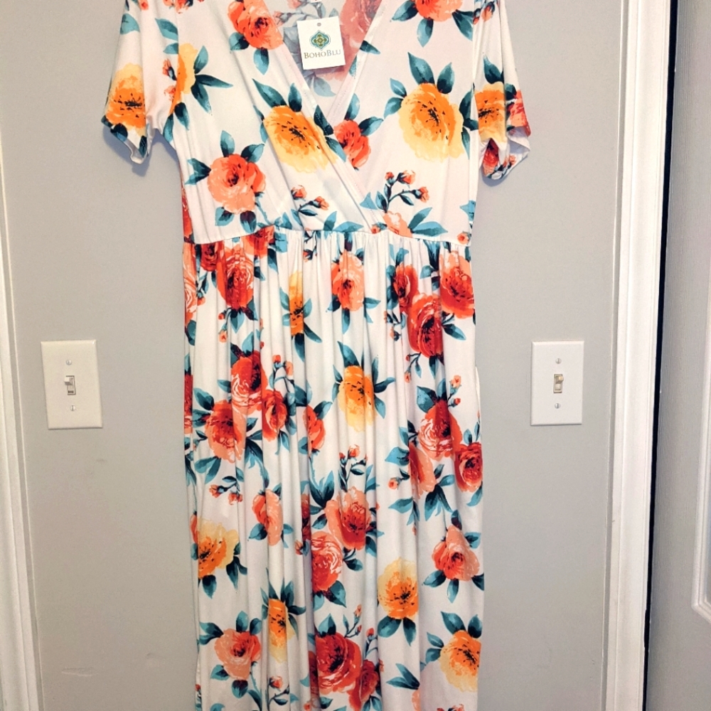 Cute floral midi dress from Boho Blu - NWT